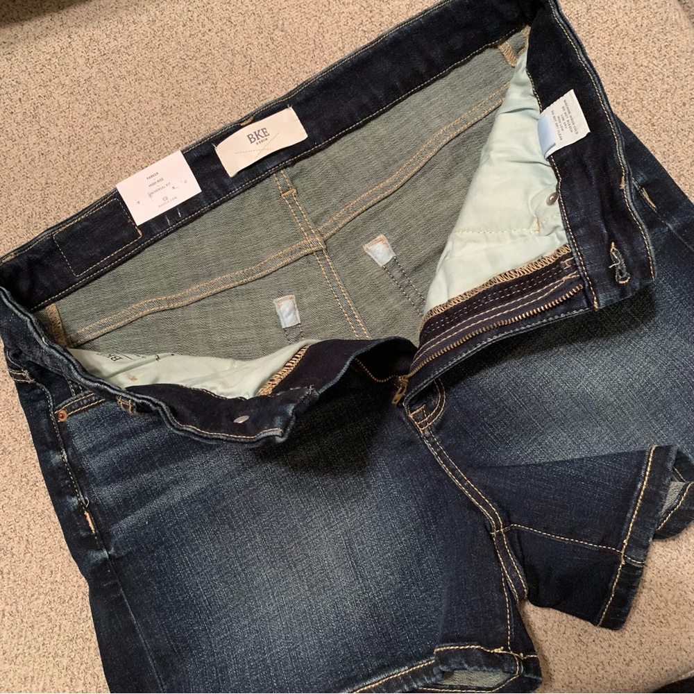 BKE Parker High Rise Blue Jean Shorts with Fitted Silhouette and Stretch - Picture 10 of 17